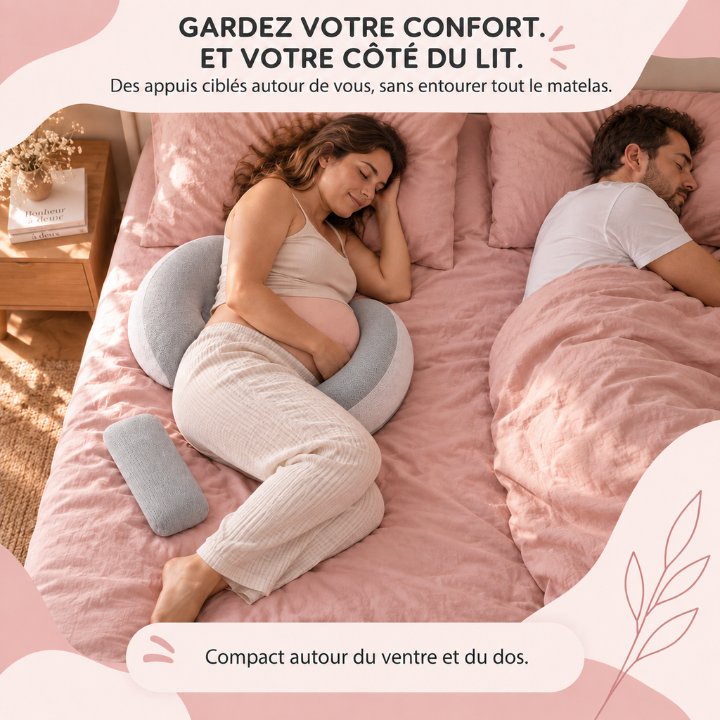 Future maman utilisant le coussin Portiboo sous le ventre et derrière le dos dans un lit partagé